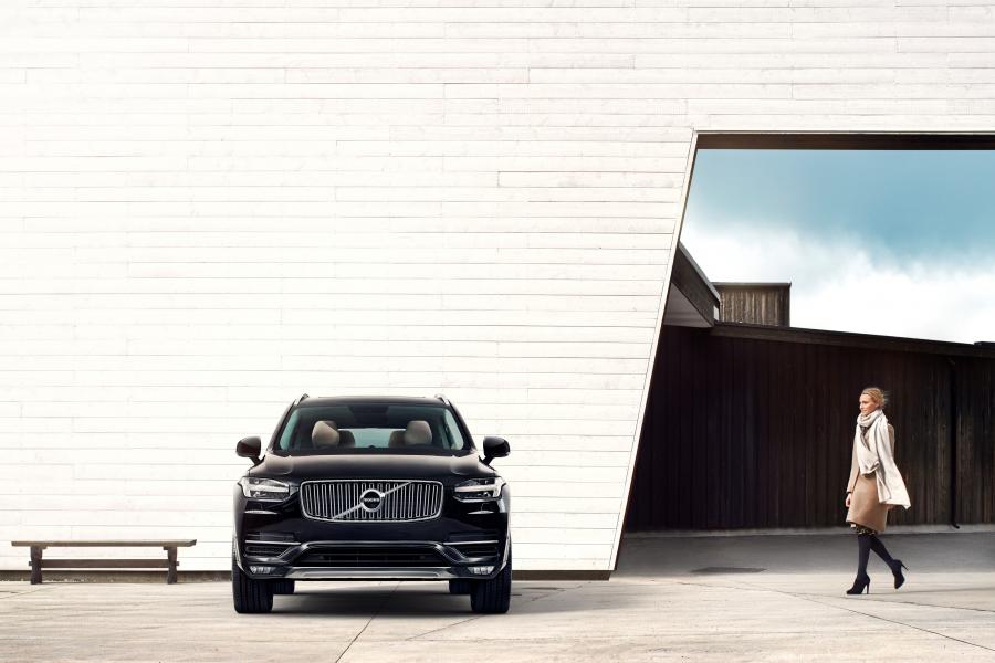  Volvo XC90 T6 AWD First Edition 2014 года  (фото 15 из 38)